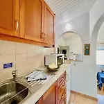Beachfront By Dadovillas Apraos