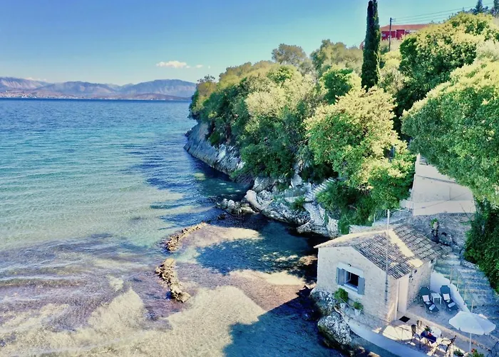 Beachfront By Dadovillas *