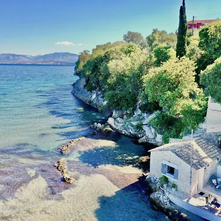 Beachfront By Dadovillas *