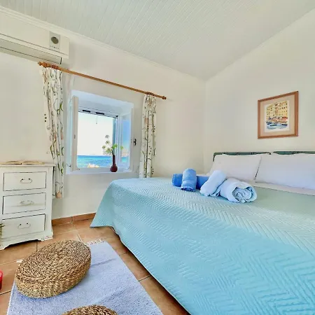 Villa Beachfront By Dadovillas *