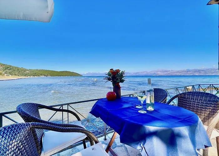 Beachfront By Dadovillas Villa