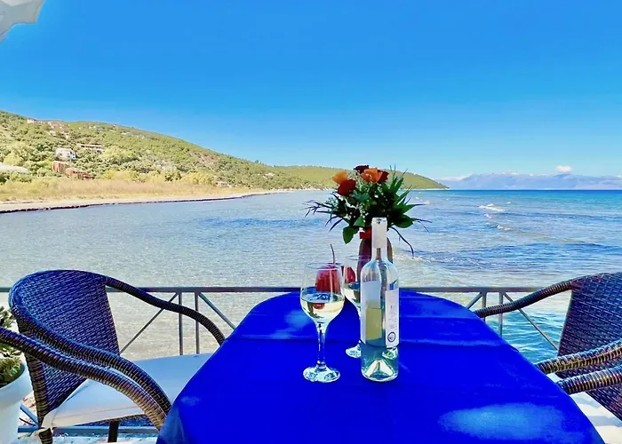 Villa Beachfront By Dadovillas *