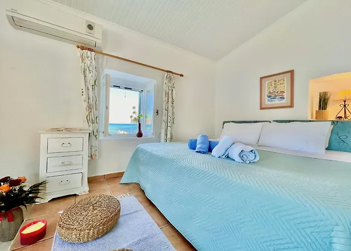 Villa Beachfront By Dadovillas *